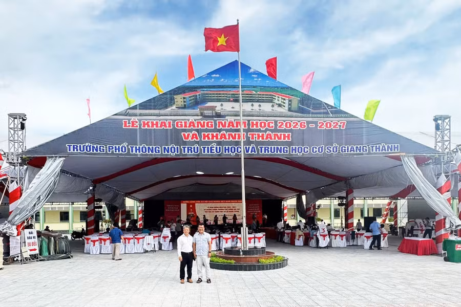 Điểm cầu chính của tỉnh An Giang tại Trường Phổ thông nội trú TH&THCS Giang Thành. 0-truong-giang-thanh.jpg
