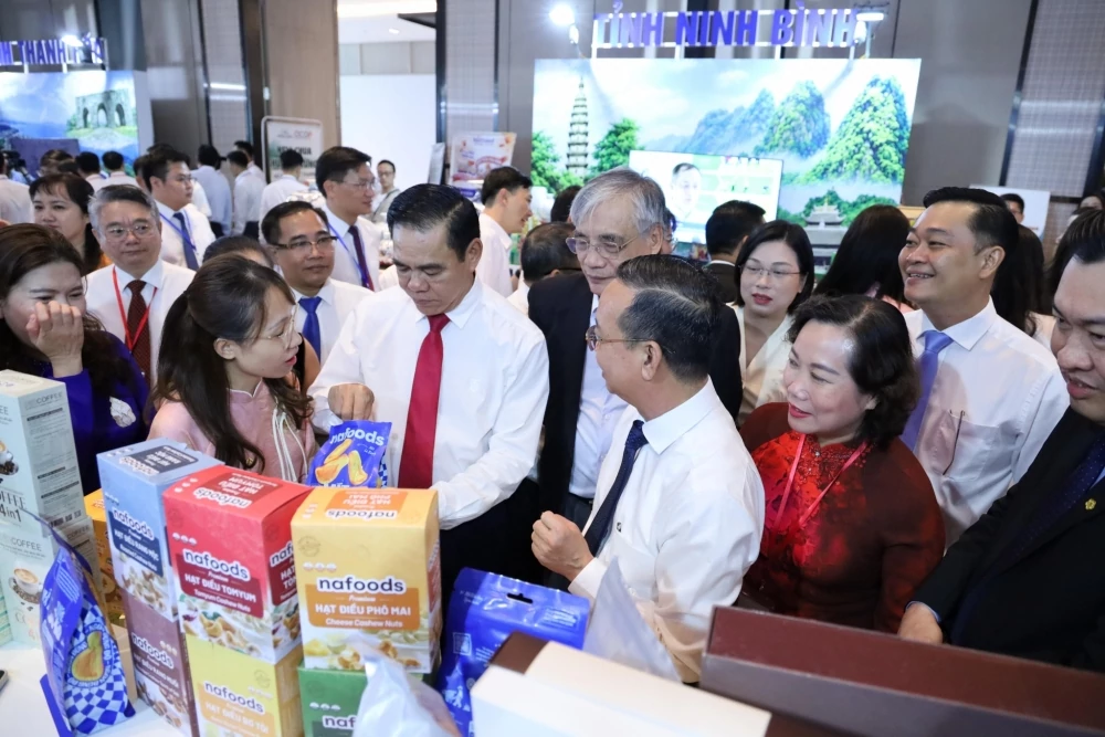 TP. Hồ Chí Minh liên kết thế mạnh, tạo động lực tăng trưởng 2 con số