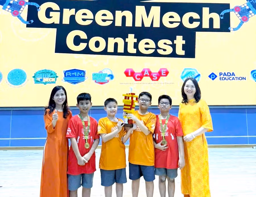Đội STEM của Trường TH&THCS Hưng Yên tại World GreenMech Contest 2026 tổ chức ở Thái Lan.