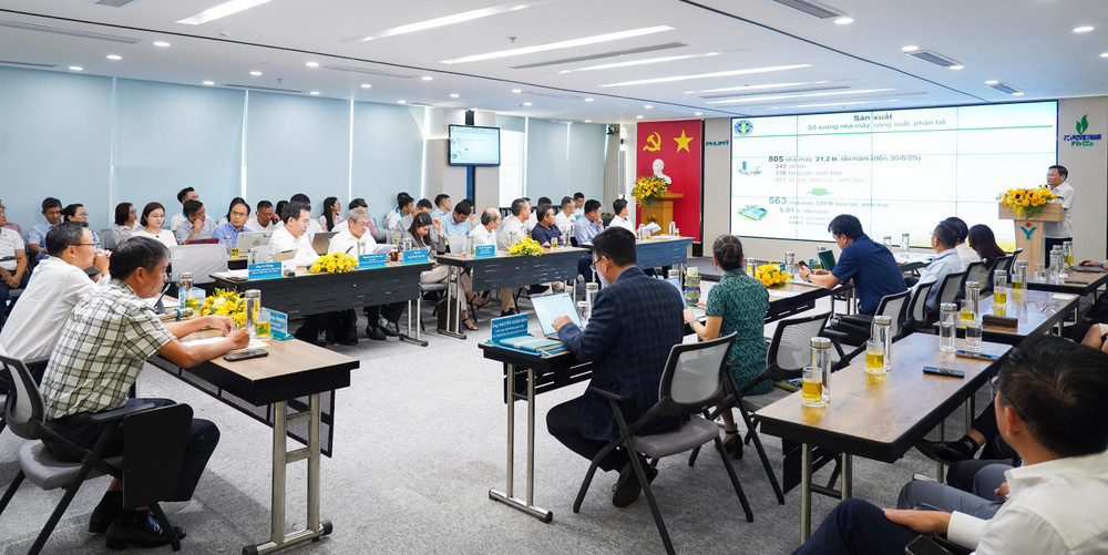 PVFCCo - Phú Mỹ tổ chức Hội thảo “Định hướng phát triển phân bón hữu cơ - Từ chính sách đến chiến lược Phú Mỹ”. pvfcco-phu-my-to-chuc-hoi-thao-dinh-huong-phat-trien-phan-bon-huu-co-tu-chinh-sach-den-chien-luoc-phu-my.jpg