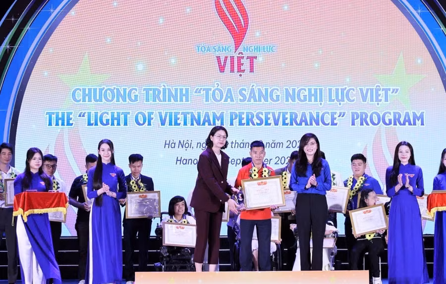 Hoàng Kim Vị là một trong 26 thanh niên tiêu biểu được Trung ương Hội Liên hiệp Thanh niên Việt Nam trao tặng giải thưởng “Tỏa sáng nghị lực Việt” năm 2026. Ảnh: NVCC nguyen-kim-vi.jpg
