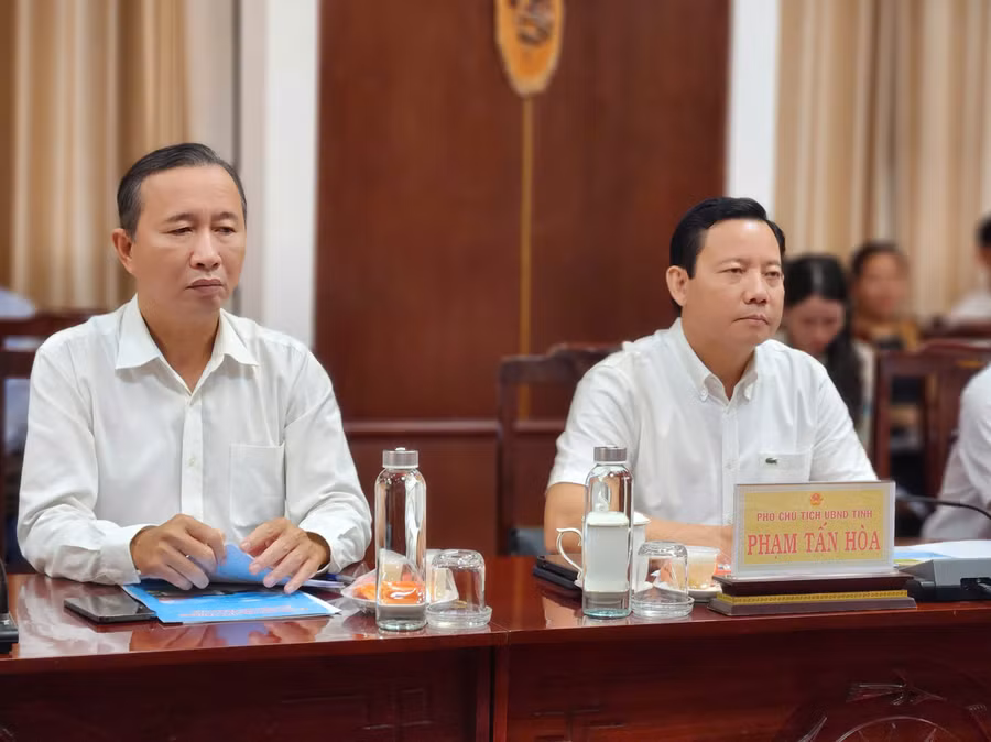 Ông Phạm Tấn Hòa - Phó Chủ tịch UBND tỉnh Tây Ninh tại buổi làm việc. 1790743470891-266176155068175012-g861937958123331043-c8c4f5a8f2ed37fe8b9aed823d358241.jpg