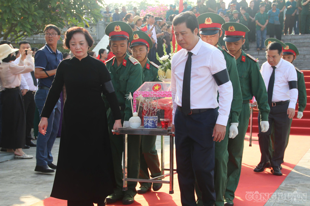 Hài cốt các liệt sĩ sẽ được di chuyển về nghĩa trang phường Cam Đường và xã Bảo Thắng để an táng clo_br_chi-tra-6011.jpg