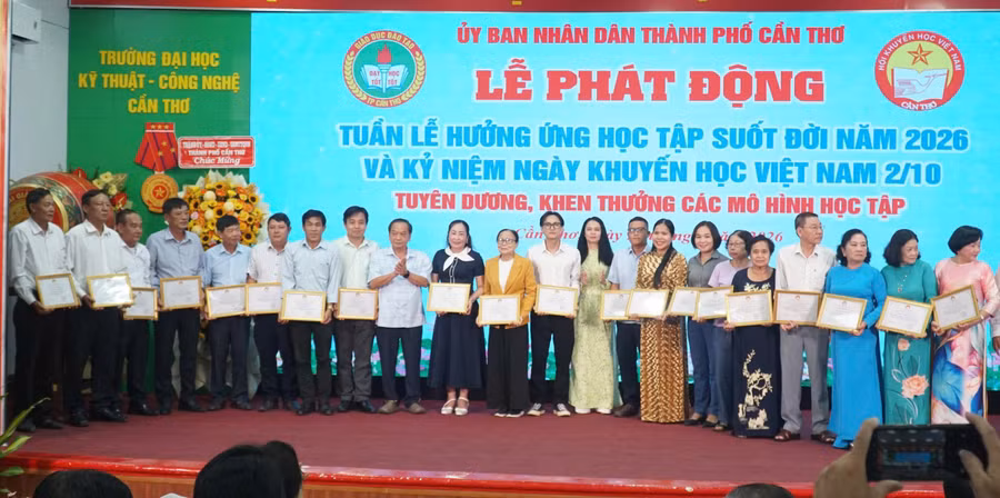 can-tho-khuyen-hoc-6.jpg
