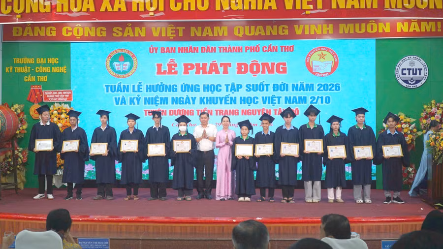 can-tho-khuyen-hoc-3.jpg