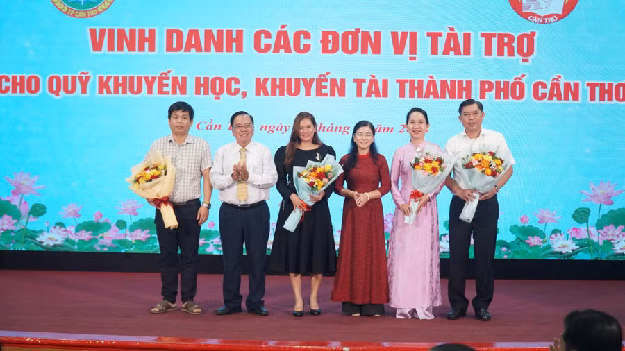can-tho-khuyen-hoc-5.jpg