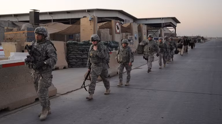 Quân đội Mỹ rút khỏi căn cứ không quân Sather ở Iraq.