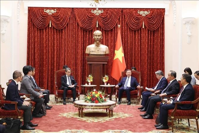 Tổng Bí thư, Chủ tịch nước Tô Lâm tiếp ông Maeda Tadashi, Chủ tịch Hội đồng quản trị Ngân hàng Hợp tác Quốc tế Nhật Bản (JBIC). Ảnh: Thống Nhất/TTXVN