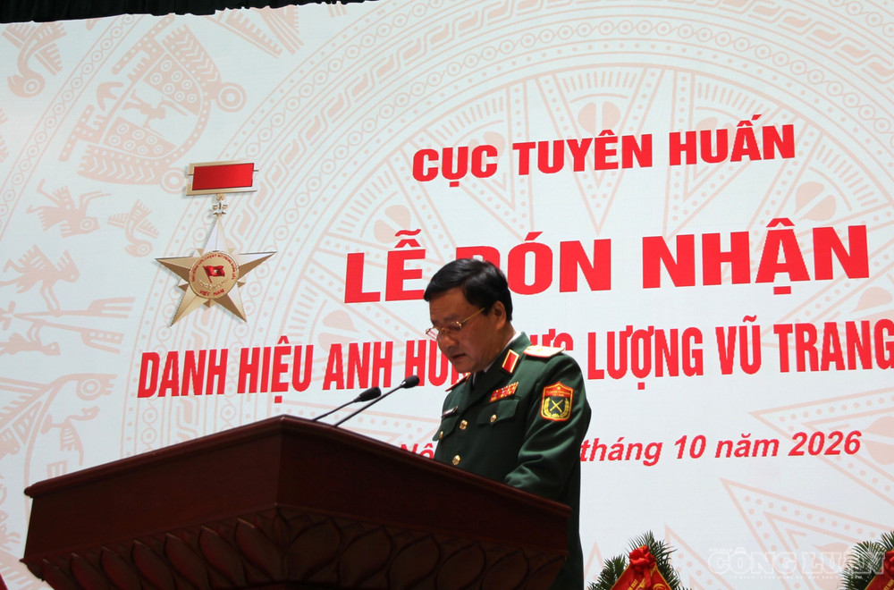 Trung tướng Nguyễn Văn Đức, Cục trưởng Tuyên huấn phát biểu. clo_br_img-0904.jpg