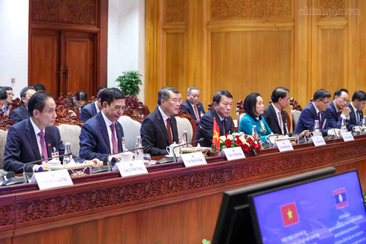 Thủ tướng chúc mừng những thành tựu quan trọng mà Đảng, Nhà nước và Nhân dân Lào đạt được trong công cuộc xây dựng, phát triển đất nước. Ảnh: chinhphu.vn/Nhật Bắc