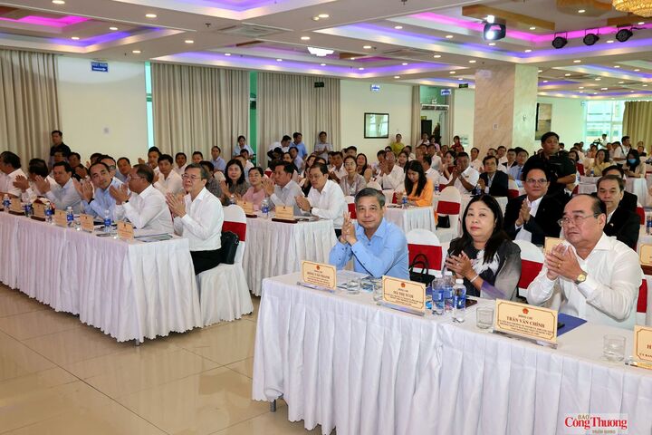 Quang cảnh tại hội nghị.