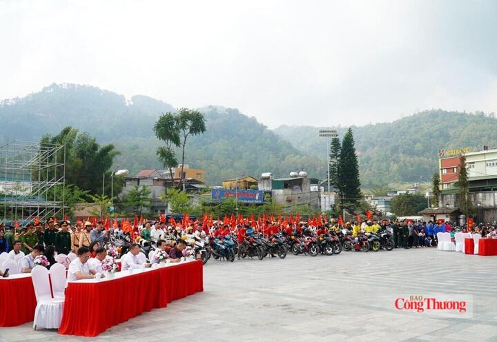 Toàn cảnh Lễ phát động Chương trình Roadshow. Ảnh: Minh Đức