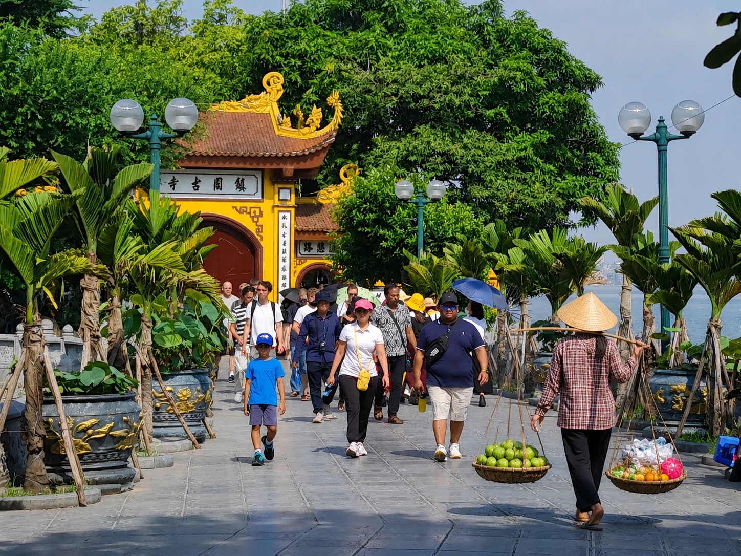 Du lịch Việt Nam: Tháo gỡ điểm nghẽn, tạo đột phá để trở thành ngành kinh tế mũi nhọn